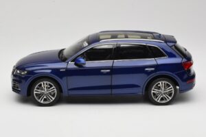 Audi Q5L FY Zils Paudi Model 1:18 33729 Metāls — attēls 4 no 8