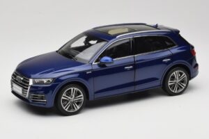 Audi Q5L FY Zils Paudi Model 1:18 33729 Metāls