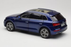 Audi Q5L FY Zils Paudi Model 1:18 33729 Metāls — attēls 7 no 8