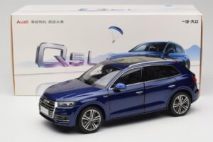 Audi Q5L FY Zils Paudi Model 1:18 33729 Metāls — attēls 8 no 8