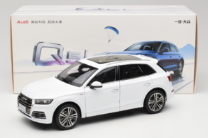 Audi Q5L FY Balts Paudi Model 1:18 30694 Metāls — attēls 8 no 8
