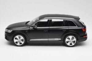 Audi Q7 4M Matēts Melns Minichamps 1:18 110014001 Metāls — attēls 4 no 8