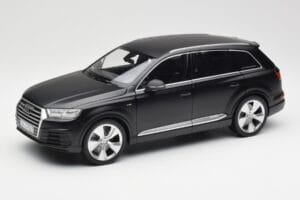 Audi Q7 4M Matēts Melns Minichamps 1:18 110014001 Metāls