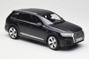 Audi Q7 4M Matēts Melns Minichamps 1:18 110014001 Metāls — attēls 6 no 8