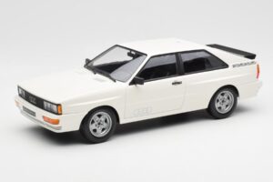 Audi Quattro Balts Minichamps 1:18 155016120 Metāls