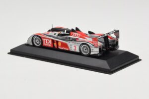 Audi R10 TDI LMP1 #3 L. Luhr / A. Premat / M. Rockenfeller 24 Hours of Le Mans 2008 Minichamps 1:43 400089903 Metāls — attēls 3 no 4