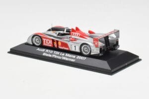 Audi R10 TDI LMP1 #1 F. Biela / E. Pirro / M. Werner 24 Hours of Le Mans 2007 Minichamps 1:43 5020700213 Metāls — attēls 3 no 4
