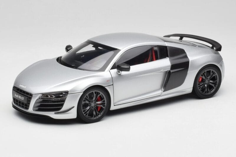 Audi R8 GT Type 42 Ice Sudrabs Metallic Kyosho 1:18 09218IS Metāls
