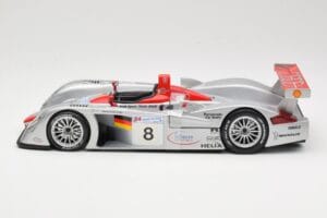 Audi R8 LMP900 #8 Audi Sport Team Joest F. Biela / E. Pirro / T. Kristensen 24 Hours of Le Mans 2000 Maisto 1:18 38899 Metāls — attēls 3 no 6