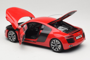 Audi R8 Sarkans Kyosho 1:18 09213R Metāls — attēls 5 no 8
