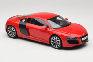 Audi R8 Sarkans Kyosho 1:18 09213R Metāls — attēls 6 no 8