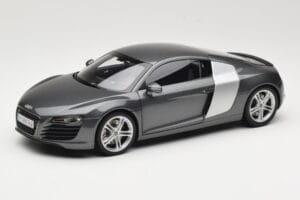 Audi R8 Type 42 4.2 Daytona Grey Kyosho 1:18 5010618425 Metāls
