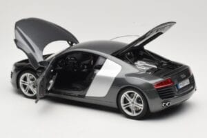 Audi R8 Type 42 4.2 Daytona Grey Kyosho 1:18 5010618425 Metāls — attēls 5 no 8