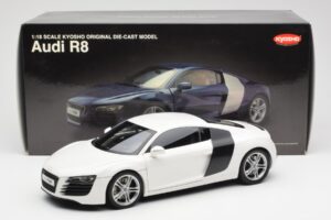 Audi R8 Type 42 Balts Kyosho 1:18 09213W Metāls — attēls 8 no 8