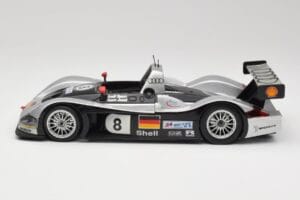 Audi R8R LMP #8 F. Biela / E. Pirro / D. Theys 24 Hours of Le Mans 1999 Maisto 1:18 538881 Metāls — attēls 4 no 8