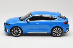 Audi RS Q3 F3 Sportback Zils Minichamps 1:18 155018101 Metāls — attēls 3 no 6
