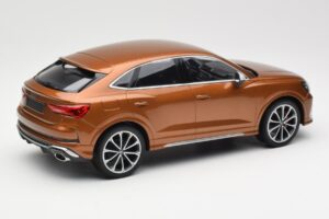 Audi RS Q3 Sportback 8U Brown Metallic Minichamps 1:18 155018104 Metāls — attēls 2 no 6