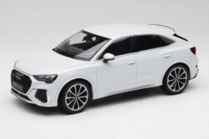 Audi RS Q3 F3 Sportback Glacier White Metallic Minichamps 1:18 155018105 Metāls