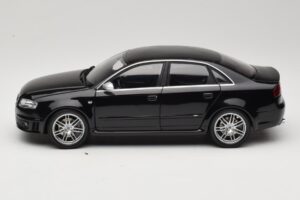Audi RS4 B7 Sedan Phantom Black Minichamps 1:18 5010509115 Metāls — attēls 4 no 8
