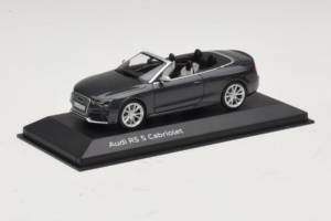 Audi RS5 B8 Kabriolets Daytona Gray Minichamps 1:43 5011215323 Metāls — attēls 2 no 4