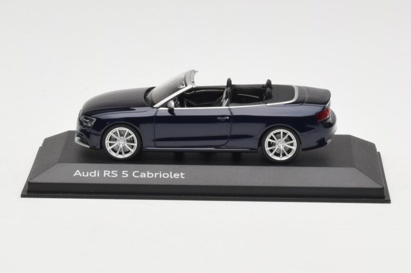 Audi RS5 B8 Kabriolets Estoril Blue Minichamps 1:43 5011215313 Metāls
