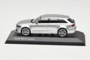 Audi RS6 C7 Avant Prisma Silver Minichamps 1:43 5011216213 Metāls