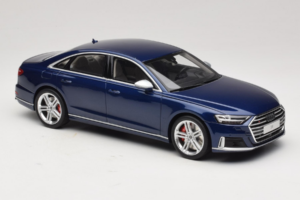 Audi S8 D5 Zils GT Spirit 1:18 GT313 Sveķi — attēls 4 no 6