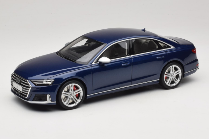 Audi S8 D5 Zils GT Spirit 1:18 GT313 Sveķi