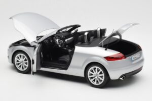 Audi TT 8J Roadster Gaiši Sudrabs Minichamps 1:18 5010500515 Metāls — attēls 5 no 8