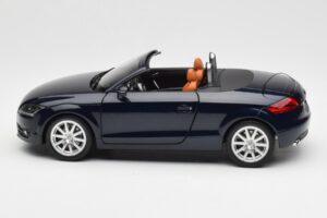 Audi TT 8J Roadster Dziļūdens Zils Minichamps 1:18 5010500525 Metāls — attēls 4 no 8