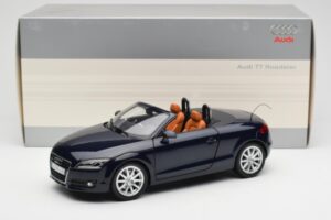 Audi TT 8J Roadster Dziļūdens Zils Minichamps 1:18 5010500525 Metāls — attēls 8 no 8