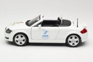 Audi TT 8N Kabriolets Balts Maisto 1:18 56065 Metāls — attēls 4 no 8
