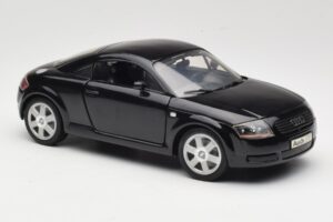 Audi TT 8N Melns Revell 1:18 08953 Metāls — attēls 6 no 8