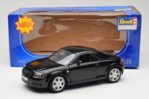 Audi TT 8N Melns Revell 1:18 08953 Metāls — attēls 8 no 8