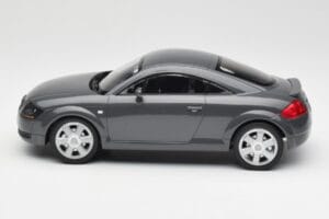 Audi TT 8N Coupe Grey Metallic Minichamps 1:18 155017020 Metāls — attēls 3 no 6