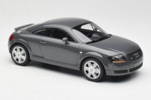 Audi TT 8N Coupe Grey Metallic Minichamps 1:18 155017020 Metāls — attēls 4 no 6