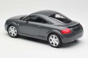 Audi TT 8N Coupe Grey Metallic Minichamps 1:18 155017020 Metāls — attēls 5 no 6