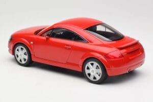 Audi TT 8N Sarkans Minichamps 1:18 155017022 Metāls — attēls 5 no 6