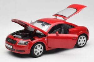 Audi TT 8N Coupe Sarkans Revell 1:18 89909092 Metāls — attēls 2 no 8