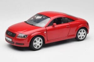 Audi TT 8N Coupe Sarkans Revell 1:18 89909092 Metāls