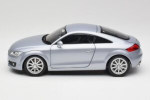 Audi TT 8N RHD Lake Sudrabs Metaliks Minichamps 1:18 150015020 Metāls — attēls 4 no 8