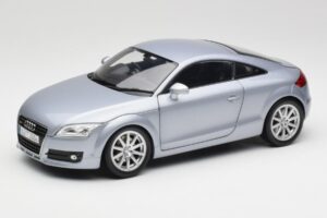 Audi TT 8N RHD Lake Sudrabs Metaliks Minichamps 1:18 150015020 Metāls