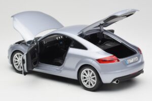 Audi TT 8N RHD Lake Sudrabs Metaliks Minichamps 1:18 150015020 Metāls — attēls 5 no 8