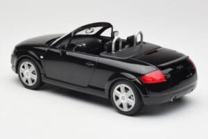 Audi TT 8N Roadster Black Metallic Minichamps 1:18 155017030 Metāls — attēls 5 no 6