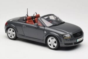 Audi TT 8N Roadster Pelēks Maisto 1:18 50346 Metāls — attēls 6 no 8
