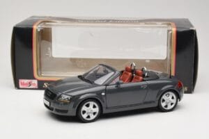 Audi TT 8N Roadster Pelēks Maisto 1:18 50346 Metāls — attēls 8 no 8