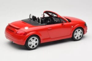 Audi TT 8N Roadster Sarkans Minichamps 1:18 155017032 Metāls — attēls 2 no 6
