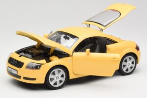 Audi TT 8N Dzeltens Revell 1:18 08954-M1 Metāls — attēls 2 no 8