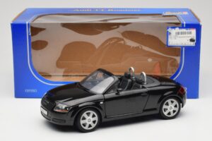 Audi TT 8N Roadster Melns Revell 1:18 8980 Metāls — attēls 8 no 8