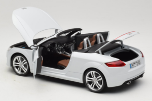 Audi TT 8S Roadster Glacier White Minichamps 1:18 5011400515 Metāls — attēls 5 no 8